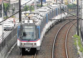 Women ride for free at MRT-3 on March 8